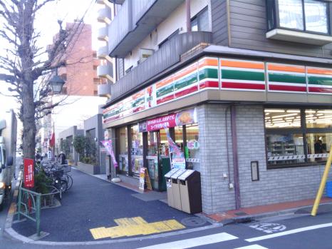 コンビニ　セブンイレブン（コンビニ）まで388m