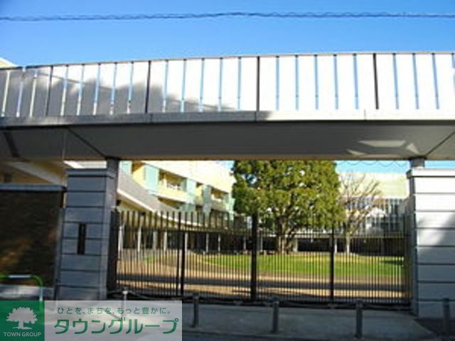 幼稚園・保育園　青山学院幼稚園（幼稚園・保育園）まで556m