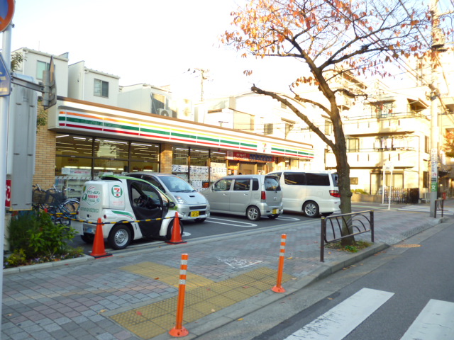 コンビニ　セブンイレブン葛飾西新小岩4丁目店（コンビニ）まで126m