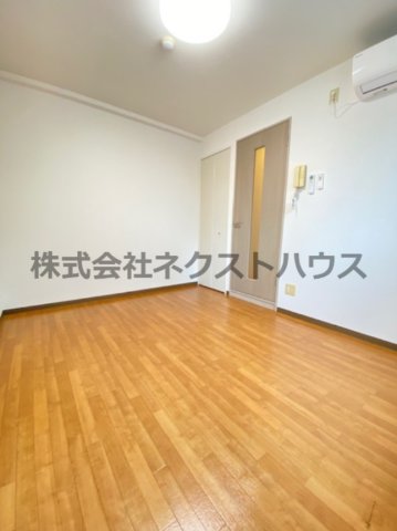 居室・リビング　別部屋参考写真です