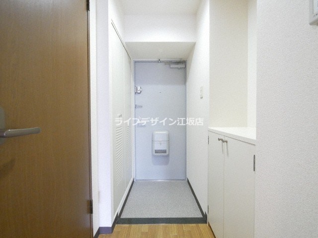 新大阪セレニテの玄関写真