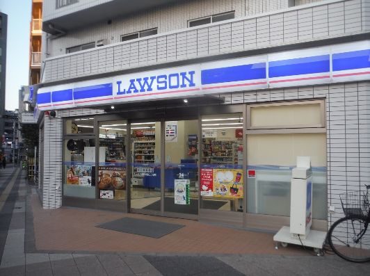 コンビニ　ローソン墨田向島三丁目店（コンビニ）まで394m