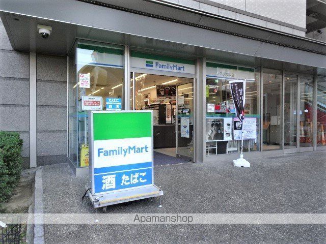 コンビニ　ファミリーマート（コンビニ）まで416m