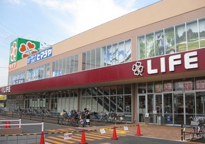 スーパー　ライフ・奥戸店（スーパー）まで995m