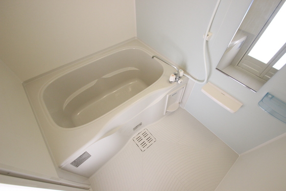 バス・シャワールーム　※別部屋の写真です