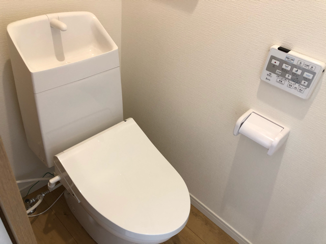 High punt e.k.dのトイレ写真