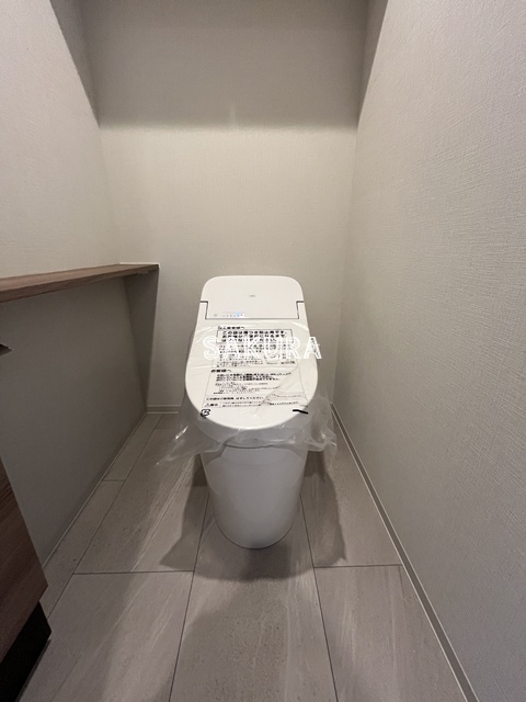 トイレ　落ち着いた色調のトイレです♪