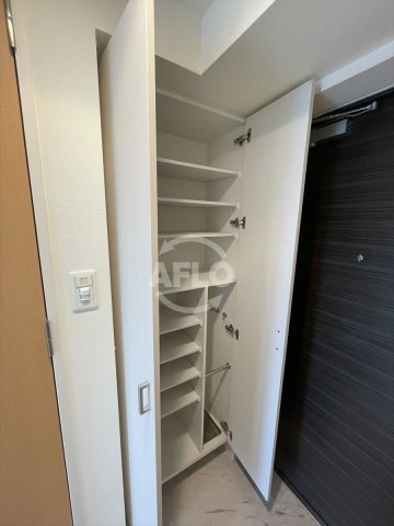 収納　エスリード京橋WEST　シューズボックス