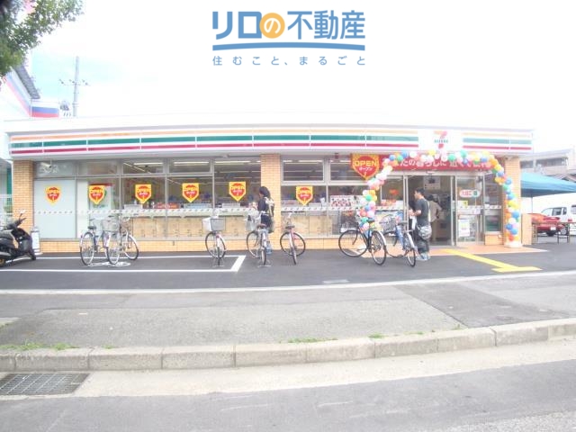 コンビニ　セブンイレブン宝塚小林3丁目店（コンビニ）まで614m