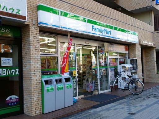 コンビニ　ファミリーマート門前仲町一丁目店（コンビニ）まで694m