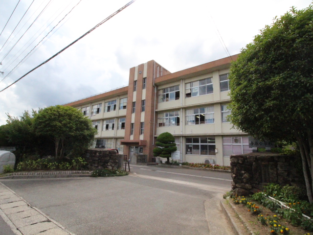 小学校　苅田町立与原小学校（小学校）まで1529m