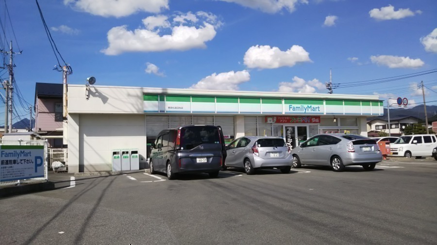 コンビニ　ファミリーマート敷島松島団地店（コンビニ）まで346m
