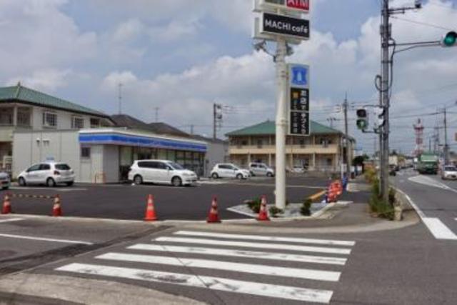 コンビニ　ローソン加須花崎一丁目店（コンビニ）まで426m