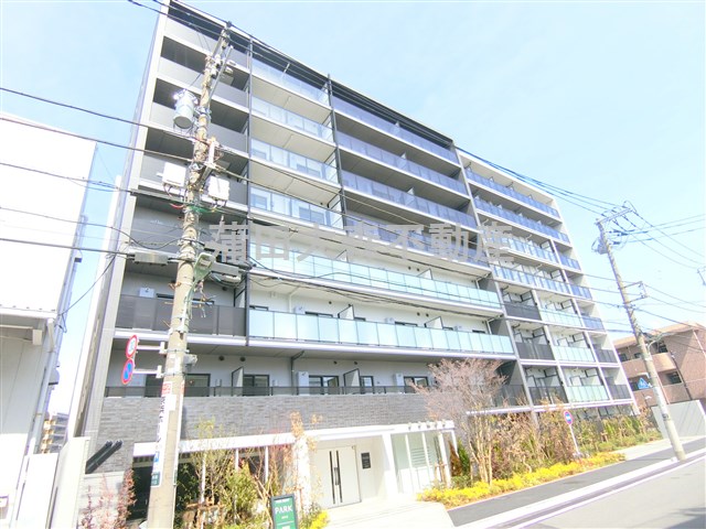 建物外観　2021年2月築　RC鉄筋コンクリート造地上8階建て総戸数1