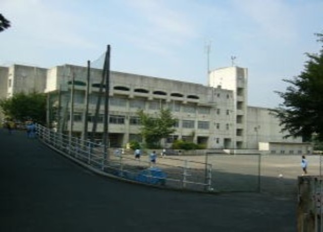中学校　川崎市立平中学校（中学校）まで675m