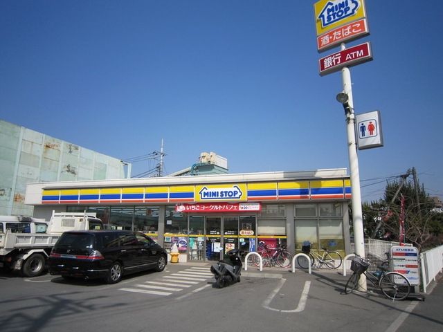 コンビニ　ミニストップ調布多摩川1丁目店（コンビニ）まで833m