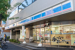 コンビニ　ローソン 目黒大鳥神社前店（コンビニ）まで202m