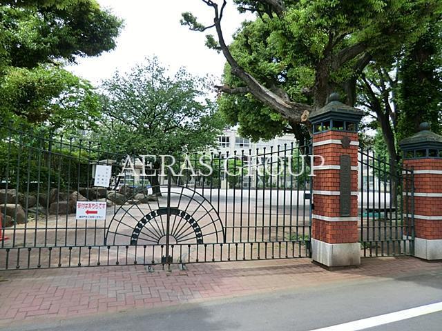 小学校　板橋区立板橋第十小学校（小学校）まで461m