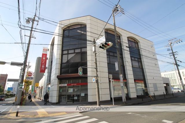 銀行　（株）三菱ＵＦＪ銀行／高畑支店（銀行）まで354m