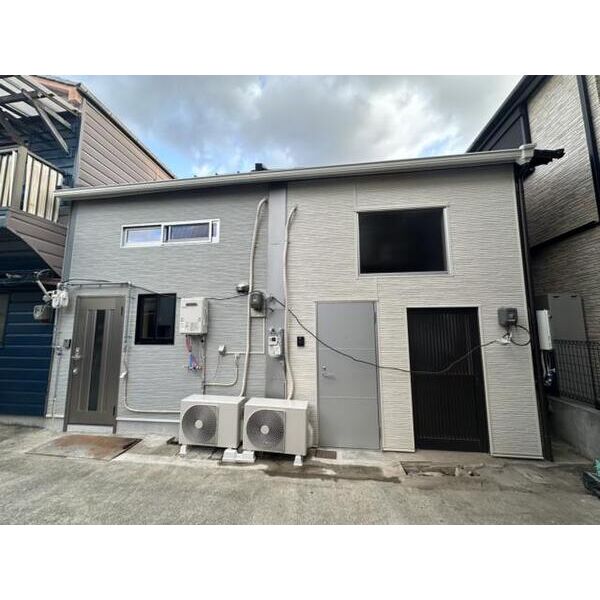 建物外観　戸建て感覚のメゾネットタイプです☆