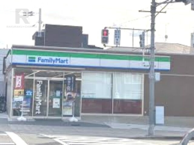 コンビニ　ファミリーマート勝山南一丁目店（コンビニ）まで475m