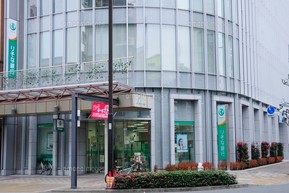 銀行　（株）りそな銀行 亀戸支店（銀行）まで1099m