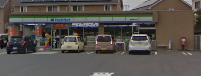 コンビニ　ファミリーマート（コンビニ）まで2241m