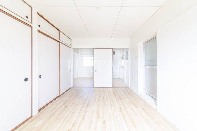 居室・リビング　同物件別部屋です。