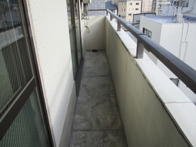 バルコニー　大きなバルコニーです