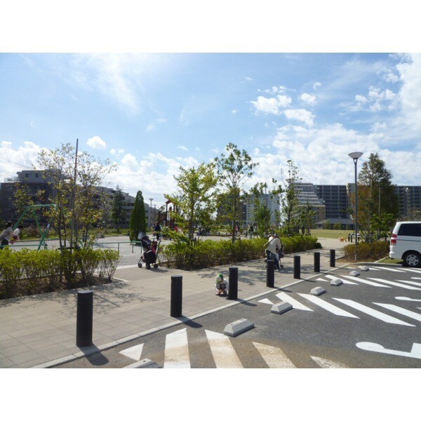 公園　東松戸中央公園（公園）まで566m