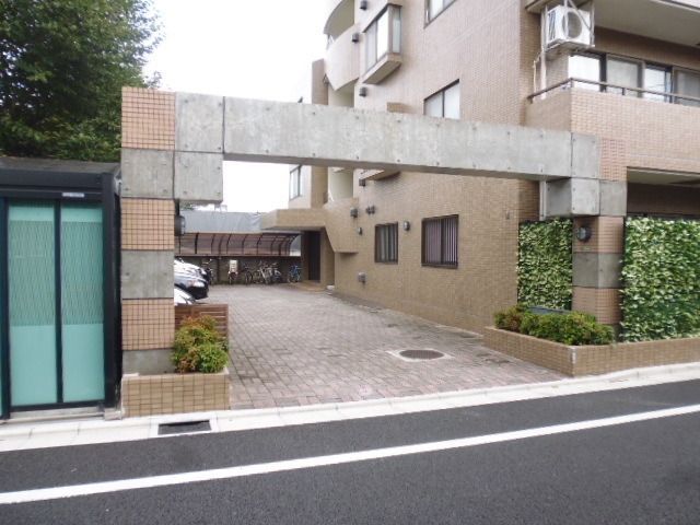 エントランス　★エントランスです★
