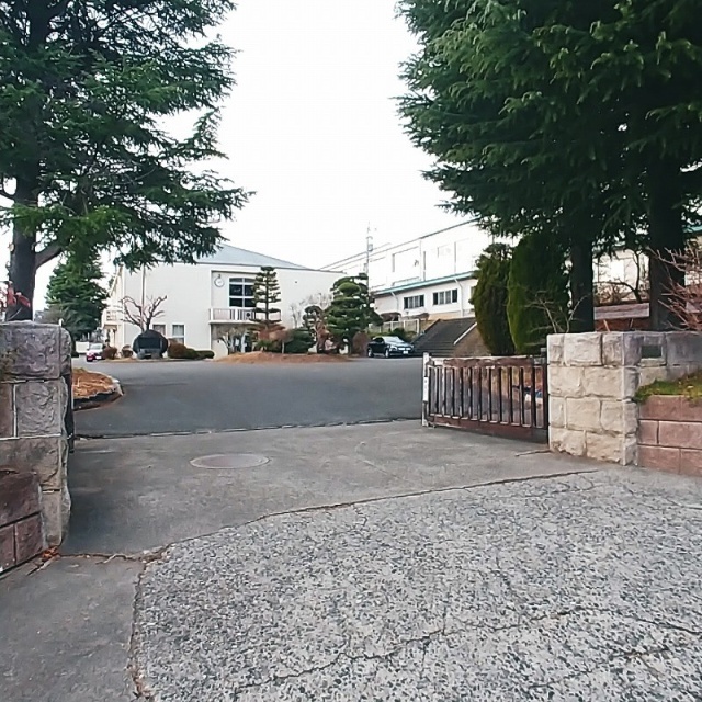 中学校　松本市立丸ノ内中学校（中学校）まで1233m