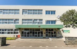 小学校　札幌市立北都小学校（小学校）まで593m