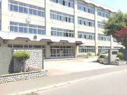 中学校　札幌市立柏丘中学校（中学校）まで1153m