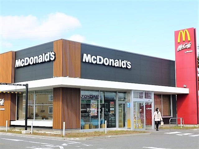 飲食店　マクドナルド７号線秋田飯島店（飲食店）まで950m