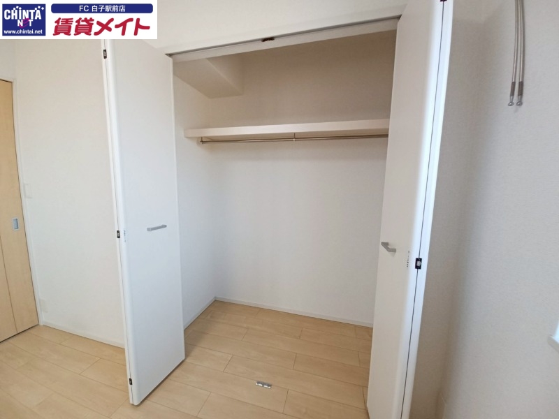 収納　同型参考写真