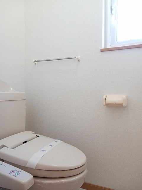 ファミーユBのトイレ写真