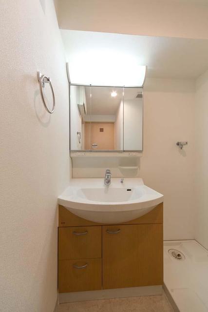 洗面設備　※写真は同タイプ住戸です。