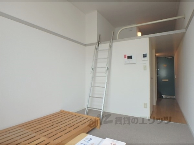 レオパレスたちばなの居間写真