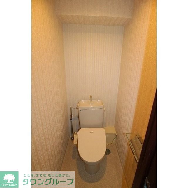 トイレ　リフォーム前のお写真です