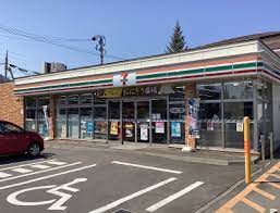 コンビニ　セブンイレブン札幌宮の森4条店（コンビニ）まで310m
