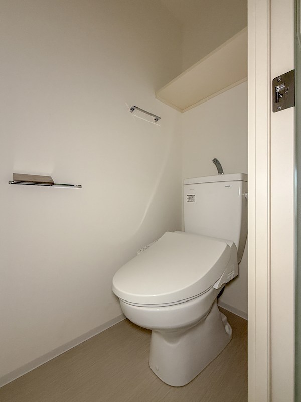 LIVIAZ KOBE LAMERのトイレ写真