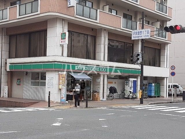 コンビニ　LAWSONSTORE100南茨木駅前店（コンビニ）まで525m