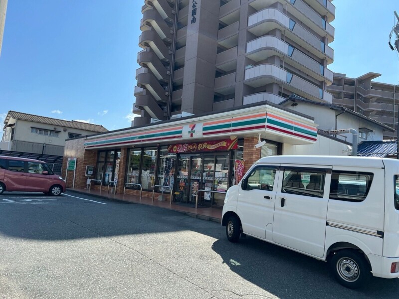 コンビニ　セブンイレブン福岡小戸4丁目店（コンビニ）まで286m