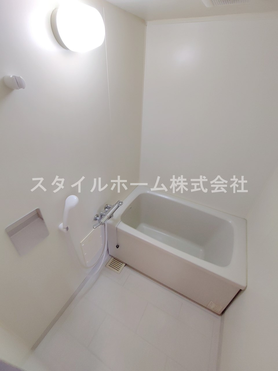 バス・シャワールーム　別部屋写真です。