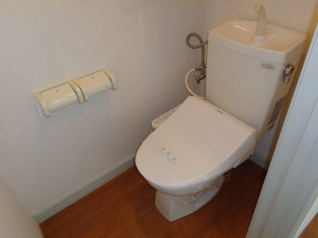 シャルマン湘南Bのトイレ写真