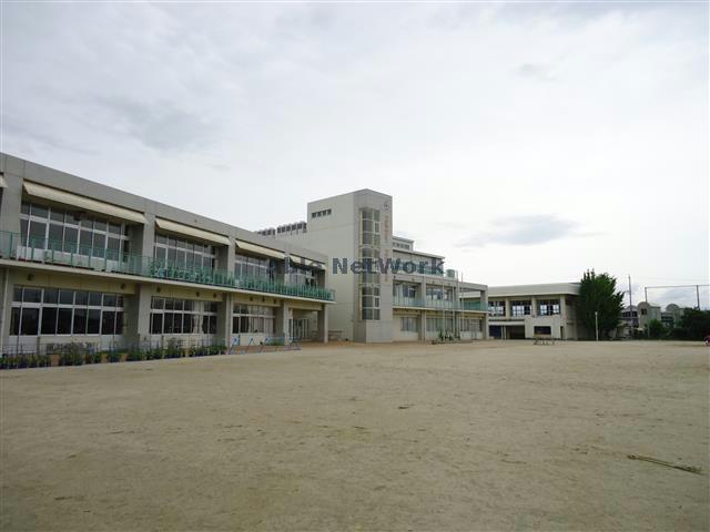 碧南市 3階建 築10年の周辺写真