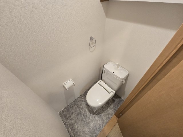 トイレ　落ち着いたトイレです