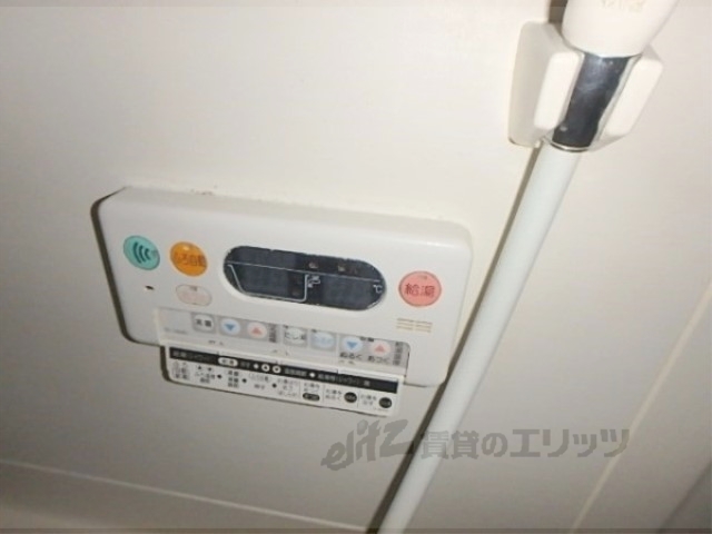 その他設備　給湯器リモコン