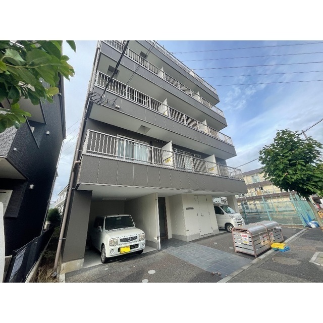 建物外観　５階建ての賃貸マンション